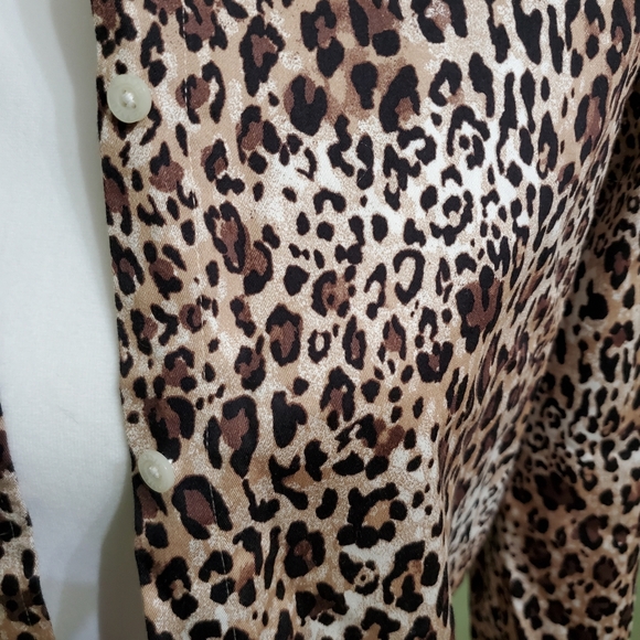 Chaps animal print button down blouse.  Medium - Picture 2 of 6